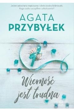 Eliza przygotowuje się do ślubu, a całej rodzinie udziela się podniosła atmosfera. Lecz niespodziewanie w życiu dziewczyny pojawi się niepokorny Szczepan, który grzecznej i ułożonej Elizie zawróci w głowie. Czy przyszła panna młoda pozostanie wierna narzeczonemu, czy ulegnie urokowi przystojnego motocyklisty?

Szczepana nie zraża wiadomość o zbliżającym się ślubie. Ale co zrobi, gdy okaże się, że randkuje nie z jedną kobietą, a z dwiema?!

Jak to mówią, cicha woda brzegi rwie… Przekonaj się, do czego mogą być zdolne siostry bliźniaczki, którym przyszło rywalizować o mężczyznę!