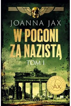 W pogoni za nazistą to pierwszy tom nowej sagi Joanny Jax, autorki m.in. bestsellerowej Sagi wołyńskiej czy cyklu Prawda zapisana w popiołach. W charakterystycznym dla autorki stylu fikcyjne postacie przeplatają się tu z historycznymi wydarzeniami oraz osobami. Obowiązkowa pozycja dla fanów literatury historycznej oraz sensacyjnych thrillerów.

Rok 1946. Po zakończeniu wojny wielu nazistowskich działaczy zdołało uciec aliantom i ukryć się w bezpiecznym miejscu. Kilka niezwiązanych ze sobą osób, w tym amerykański agent czy były współpracownik Martina Bormanna, za wszelką cenę pragnie odszukać jednego z nich. Każdy ma jakiś interes w złapaniu zbrodniarza, ale kto zdoła dotrzeć do niego jako pierwszy? I czy w ogóle jest to możliwe?

W poszukiwaniu tropu bohaterowie trafią na nazistowskie złoto ukryte w Alpach, zetkną się z tajemnicami Watykanu, a trop poprowadzi ich do słonecznej Argentyny. Trzymający do samego końca w napięciu thriller sensacyjny, który zabierze czytelnika w powojenną rzeczywistość, pełną gabinetowych intryg i tajemniczych morderstw. Nikomu nie można ufać i nikt nie jest tym, za kogo się podaje