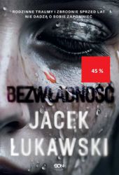 Rodzinne traumy i zbrodnie sprzed lat nie dadzą o sobie zapomnieć - oto thriller, którego ponury czar rośnie z każdą stroną.

Stare, brzydkie gospodarstwo odziedziczone po teściach, zagubione w lesie gdzieś między Bożą Wolą a Sumieniem. Marcin Bieńczuk nie ma pracy i pogrąża się w depresji, woli jednak epatować chłodem niż okazać bezsilność. Ani to, ani przesłuchanie w sprawie zabójstwa młodej kobiety nie pomagają rozwiązać jego małżeńskich problemów, a sekrety i nieporozumienia piętrzą się jak usterki w wiekowym domu.

Bezwładność to ubrana w kryminalną intrygę podróż przez mroki ludzkiej natury, pełne niekonsekwencji i chybionych wyborów, sięgające aż do granic moralności. Każdy toczy tu własną grę, błądząc po śladach wojennych zbrodni ku najciemniejszym pokusom.