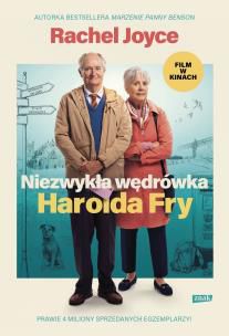 Ekranizacja powieści już w kinach. W rolach głównych Jim Broadbent i Penelope Wilton

Nadzieja jest podróżą

List, który zmienił wszystko, przyszedł we wtorek. Zamiast wysłać krótką odpowiedź, Harold Fry postanawia ruszyć na drugi koniec kraju. Wierzy, że dzięki temu Queenie będzie żyć.

Proszę jej powiedzieć, że Harold Fry jest w drodze. Wystarczy, że będzie czekać. Ponieważ mam zamiar ją uratować, rozumie pani. Ja będę maszerował, a ona musi żyć.

Harold nigdy nie robił niespodzianek, ostatnio nawet nie wychodził z domu. Teraz idzie bez mapy ani telefonu, w coraz bardziej znoszonych żeglarskich butach - do kobiety, która kiedyś go uratowała. Samotna wędrówka staje się okazją do poznania wielu ludzi - ich radosnych wspomnień i nieszczęśliwych historii - a przede wszystkim zrozumienia i uratowania siebie.