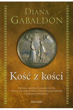 Kość z kości to siódmy tom fascynującej sagi o podróżniczce w czasie Claire Randall i osiemnastowiecznym Szkocie Jamiem Fraserze, nagradzana i przetłumaczona na 33 języki.

Jest rok 1776. Fraser\'s Ridge, farma założona przez Jamiego w Karolinie Północnej, spłonęła, tak więc miejsce, które miało stać się dla Jamiego i Claire mitycznym domem i schronieniem, przestało istnieć. Jamie i Claire znowu podróżują nie tylko w czasie, ale i w przestrzeni. Udają się w podróż morską do Europy, jednak statek zostaje zajęty przez Brytyjczyków.

Jest rok 1980. Brianna mieszka z Rogerem w Lallybroch w Szkocji, rodzinnym majątku Fraserów. Tam docierają do niej listy z przeszłości.

Wszystkie części sagi Obca zajmowały najwyższe miejsca na listach bestsellerów w 114 krajach i rozeszły się w łącznym nakładzie 50 milionów egzemplarzy. Powieść została zekranizowana. Cieszący się popularnością serial jest dostępny na platformie Netflix.