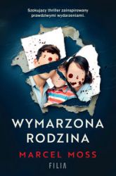 Książka wydana w serii Wielkie Litery – w specjalnym formacie z dużą czcionką dla seniorów i osób słabowidzących.

38-letnia Clarice wiedzie życie, o którym zawsze marzyła: ma kochającego męża Federico, duży dom i pracę, która sprawia jej satysfakcję. Spełnia się też jako mama małej Jenny. Gdy pewnego dnia wyznaje mężowi, że znów jest w ciąży, oboje nie posiadają się ze szczęścia. Clarice wierzy, że nikt i nic nie będzie w stanie zburzyć jej poukładanego życia. Istnieje tylko jeden problem: to wszystko dzieje się wyłącznie na ekranie jej smartfona. A konkretnie w aplikacji MyDreamFamily pozwalającej użytkownikom tworzyć symulacje idealnego życia. Prawdziwa Clarice nienawidzi swojego nieporadnego męża, wścibskich teściów i stresującej pracy kuratora rodzinnego. Początkowo traktuje MyDreamFamily jako sposób na ucieczkę od trudnej codzienności. Z czasem jednak wirtualny świat zaczyna jej zastępować prawdziwe życie.