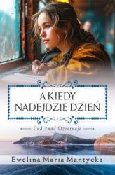 January Zatorski traci wzrok na misji w Ukrainie. Wojsko opłaca i kieruje do niego pielęgniarkę. Chociaż January początkowo ją zbywa, Ludka ze swoim poczuciem humoru i optymizmem staje się doskonałą towarzyszką. W czasie pobytu w hotelu należącym do dziadka Januarego Ludka stara się rozwikłać tajemnicę śmierci jego kuzynki Marty. Z Czarnym Młynem związanych jest wiele niesamowitych historii. Zatorscy kochają, nienawidzą i są bardzo skryci, ale przede wszystkim cenią własną rodzinę. Jakie uczucia będą towarzyszyć Januaremu i Ludce w czasie współpracy? Co kryją stare mury hotelu? Jakie sekrety znalazła Julka w starych albumach ze zdjęciami rodzinnymi? I co wspólnego z rodziną Zatorskich ma… Syberia?