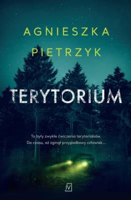 Książka wydana w serii Wielkie Litery – w specjalnym formacie z dużą czcionką dla seniorów i osób słabowidzących. W lesie przy granicy polsko-rosyjskiej, podczas ćwiczeń żołnierzy Wojskowej Obrony Terytorialnej, dochodzi do tragedii. Kapral Derkacz, przekonany, że ma przed sobą uzbrojonego, niebezpiecznego mężczyznę, oddaje śmiertelny strzał w stronę cywila. Na miejscu pojawia się policja. Jednak terytorialsi nie zamierzają z nią współpracować. Za wszelką cenę chcą chronić swojego człowieka. Kobieta, która wraz z zamordowanym przebywała w samochodzie w chwili strzału, staje się cenna zarówno dla policji, jak i żołnierzy. Ona sama ma jednak swój cel do zrealizowania. I nie jest to pomoc którejkolwiek ze stron. Napięcie między formacjami mundurowymi rośnie. W końcu sytuacja wymyka się spod kontroli. Wtedy dochodzi do kolejnej tragedii. „Terytorium to thriller, w którym ścierają się interesy różnych grup, nienawiść i uprzedzenia biorą górę, i nikt nie przestrzega zasad, gdy na horyzoncie pojawia się możliwość osiągnięcia osobistych korzyści. Agnieszka Pietrzyk opowiada przerażającą historię o tym, co może się wydarzyć, gdy nieodpowiedni ludzie chwycą za broń.