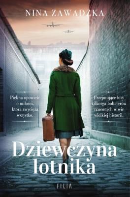 Książka wydana w serii Wielkie Litery – w specjalnym formacie z dużą czcionką dla seniorów i osób słabowidzących. PIĘKNA OPOWIEŚĆ O ŻYCIU W CIENIU WOJNY, O ZNISZCZONYCH MARZENIACH I O MIŁOŚCI, KTÓRA ZWYCIĘŻA WSZYSTKO. W 1937 roku Iza i Janek zakochują się w sobie. Niestety niedługo potem wybucha wojna, która sprawia, że ich plany obracają się w gruzy. Janek angażuje się w walki powietrzne i traci kontakt z ukochaną. Tymczasem los nie oszczędza Izy. Kobieta wraz z małą córeczką zostaje zmuszona do podjęcia decyzji, która na zawsze zaważy na jej przyszłości. Próbuje przy tym żyć nadzieją, że gdy skończy się wojna, Janek wróci i uratuje ją z rąk oprawcy. Nie wie jednak, że stawką jest nie tylko ich miłość, ale i życie. JAK WIELE MOŻNA POŚWIĘCIĆ, BY URATOWAĆ UKOCHANĄ OSOBĘ? CZY MIŁOŚĆ RZUCONA W WIR OKRUTNEJ HISTORII W KOŃCU ZWYCIĘŻY?