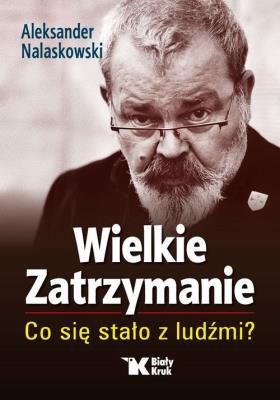 Najbardziej prześladowany w Polsce profesor, Aleksander Nalaskowski, ciętym piórem, z wielką erudycją i przenikliwością rysuje niepokojącą wizję świata XXI wieku. Nasz zabiegany i ogłupiały glob ziemski przestał się kręcić na kilka miesięcy – nastąpiło Wielkie Zatrzymanie, jak trafnie nazywa to Autor. Gdy opadł pierwszy kurz wzniecony pandemią i globalnym zamieszaniem, pojawił się ponoć nowy obraz świata. Czy faktycznie inny od poprzedniego? Co Wielkie Zatrzymanie oznacza dla społeczeństwa globalnego oraz dla nas, Polaków – zastanawia się Autor. Docieka czy rosnące uzależnienie technologiczne prowadzi do szczęścia, czy jednak do zguby? Pyta w jaki to niby sposób może naprawić świat afirmacja ideologii i ruchu LGBT? Za powątpiewanie w pozytywne oddziaływanie ideologii gender na społeczeństwo spotkał się z dyskryminacją i zakazano mu nauczania (!) na macierzystym uniwersytecie w Toruniu. Systemy szkolne w naszych nowoczesnych czasach tłumią kreatywność uczniów i kształcą obywateli biernych, nastawionych tylko na konsumpcję, podatnych na demagogię, twierdzi prof. Nalaskowski. A uniwersytety? Te czasami wręcz szkodzą! W efekcie w zastraszającym tempie spada poziom wiedzy i podstawowych umiejętności szkolnych, w tym czytelnictwa, pisze Autor, posługując się setkami konkretów.