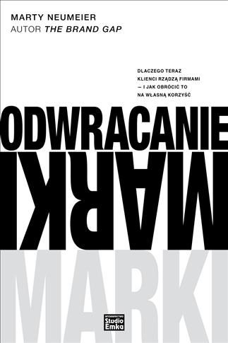 Budowanie świadomości marki, które obecnie odbywa się przede wszystkim w mediach społecznościowych, przekazuje losy firm w ręce klientów. Jest to odwracanie marki, rzut judo, którego efekty widzi cała branża. Technika, która pogrąża niektóre firmy, a inne podnosi do statusu supergwiazd.
Dziś wybór jest prosty: odwróć się albo sami cię odwrócą. Swoją klarowną opowieść o tym, jak przeskoczyć wprost do przyszłości rządzonej przez konsumentów Neumeier prowadzi lekko i bez wysiłku. Przekształć swoją markę w miniruch społeczny, który klienci będą z przyjemnością współtworzyć, a ty patrz, jak rośnie i niech oko twoje radują zyski