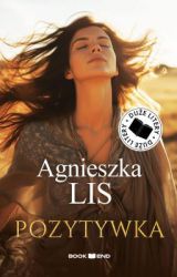 Gdy cichną weselne dzwony, nadchodzi proza życia.Monika nie wierzy własnemu szczęściu. Wystawny ślub, którego zazdrości jej cała wieś, bogaty i przystojny mąż oraz wspaniałe życie w okazałej willi teściów na warszawskim Żoliborzu. Wielkie miasto otwiera przed dziewczyną nowe możliwości, ale kryje też wiele pokus.
Coraz częściej ulega im Robert, który nawet w oczach żony przestaje być księciem z bajki. Młodych łączy jednak marzenie o dziecku. Gdy więc w wigilijny wieczór Monika ujawnia rodzinie wynik testu ciążowego, nic jeszcze nie zapowiada tragedii…