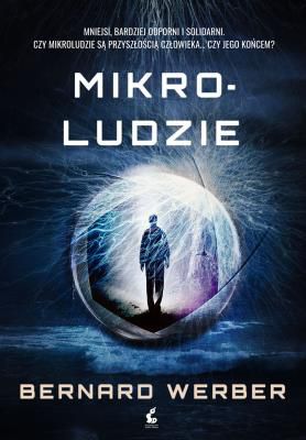 Mniejsi, bardziej odporni i solidarni. Czy mikroludzie są przyszłością cywilizacji... czy jej końcem? Kontynuacja bestsellerowej powieści „Trzecia ludzkość”! Francuskie przedsiębiorstwo Pigmej Prod komercjalizuje usługi nowej rasy ludzkiej: Emceków – kobiet i mężczyzn, których wzrost nie przekracza siedemnastu centymetrów. Te zredukowane istoty wykonują przeróżne zadania na całym świecie: ratują górników z zawalonych korytarzy w kopalniach, przeprowadzają operacje na otwartym sercu, docierają do grożących wybuchem reaktorów jądrowych… Ich mały wzrost i precyzyjne ruchy czynią cuda; niektórzy wyróżnili się nawet bohaterskimi czynami. Sprawy mogłyby toczyć się dalej w ten sposób, gdyby nie pewne bulwersujące zdarzenie. Nastoletni Austriak nagrywa amatorski film, na którym torturuje troje Emceków. W Internecie zaczyna wrzeć… David Wells, będący jednym z inicjatorów projektu, uświadamia sobie, że mikroludzie nie są dobrze traktowani i aktywnie walczy o przyznanie Emcekom ich praw. W tym czasie maleńkie istoty organizują ruch oporu… „Swoją najnowszą powieścią Bernard Werber udowadnia, że jest prawdziwym wizjonerem”. L\'Express „Autor światowego bestsellera Imperium mrówek – nasz dzisiejszy Juliusz Verne – stworzył mikroludzkość.